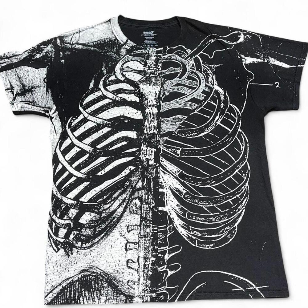 Affliction Men's Black and White T-shirt